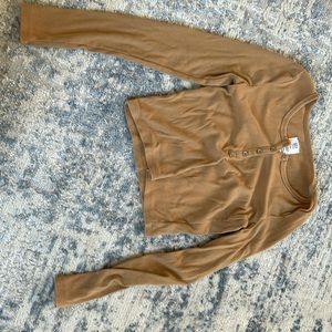 Brown long sleeve gap shirt